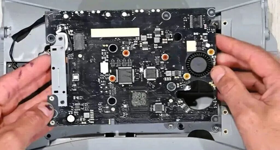 宇树科技IPO：一个“跛脚”的领跑者？