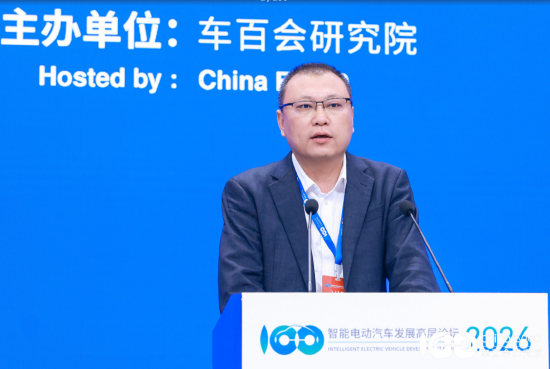 百度副总裁石清华:企业要开始进行自己的算力规划,现在是“卡吃人、卡吃业务”