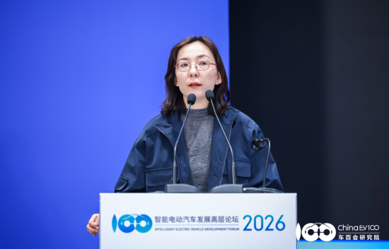 中国一汽周时莹:车企重复投入各自为战,仿佛没有自己的操作系统就没有噱头可言